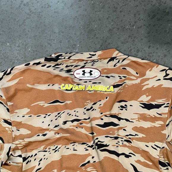 Men's Small Under Armour Alter ego Captain America Heatgear Compression Shirt - Picture 4 of 4